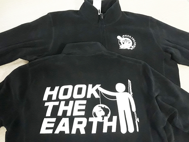 Hook the earth